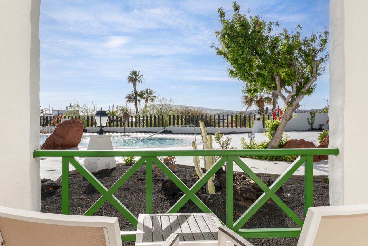 LIVVO Hotel Volcan Lanzarote - Doble vista piscina
